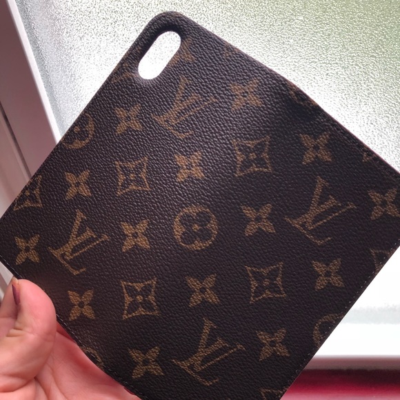 Authentic Louis Vuitton phone case - Picture 3 of 3